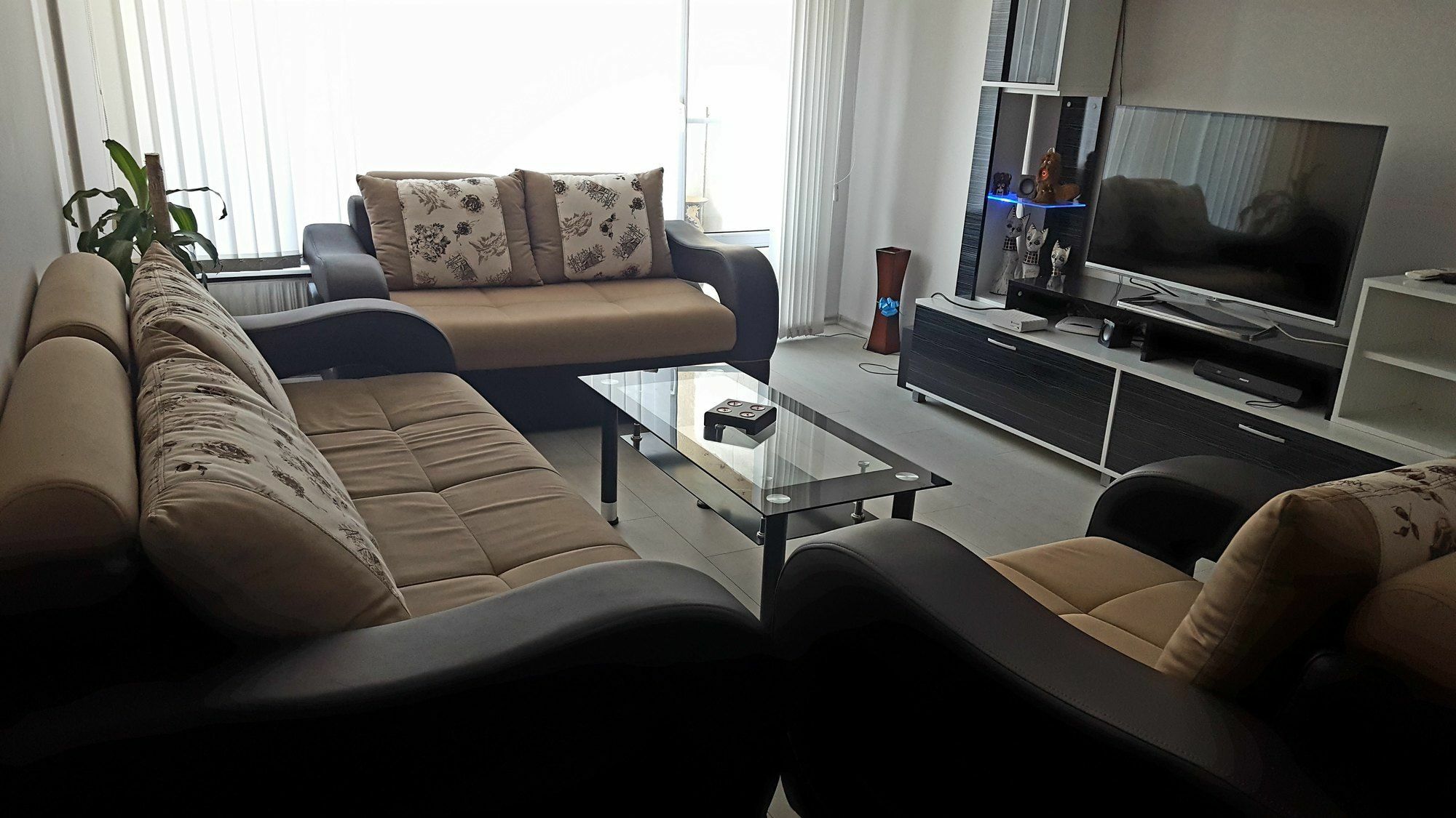 Modern Home Apartment Airport Sofía Exterior foto